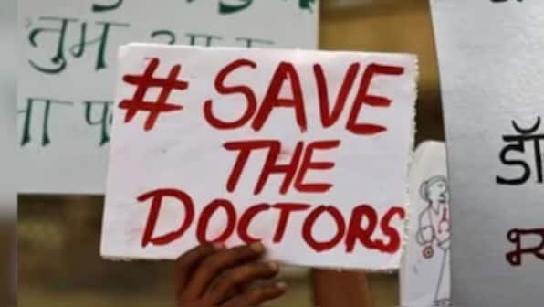 2 security guards held for 'assaulting' doctors, nursing staff at Kolkata hospital