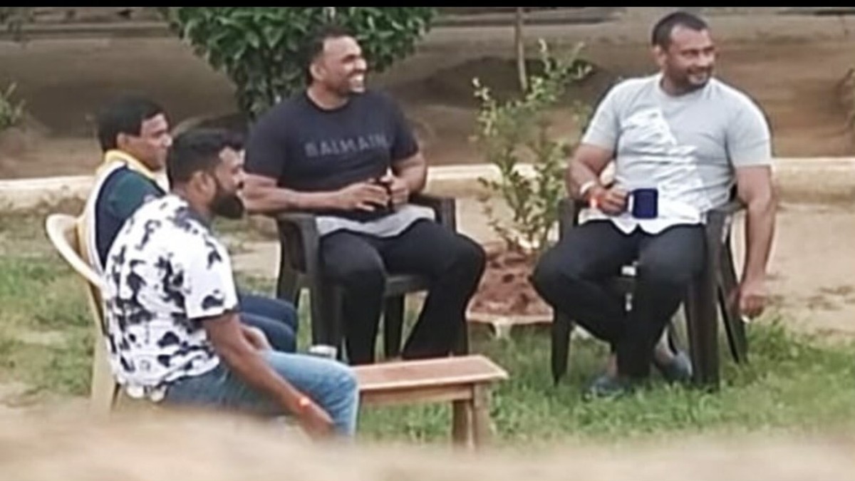 Darshan Thoogudeepa, also known as the “Challenging Star,” along with 11 other people, including his rumoured partner Pavithra Gowda, are in custody in connection with the murder of Renukaswamy, a resident of Chitradurga. Image Courtesy: @sharmarekha/X Darshan Thoogudeepa, also known as the “Challenging Star,” along with 11 other people, including his rumoured partner Pavithra Gowda, are in custody in connection with the murder of Renukaswamy, a resident of Chitradurga. Image Courtesy: @sharmarekha/X