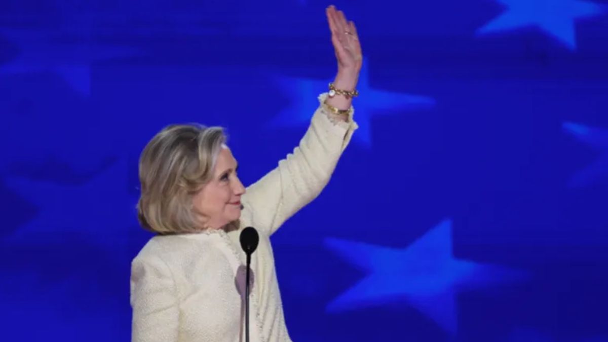 'Lock him up' chants at DNC 2024 as Hillary Clinton slams 'convicted felon' Trump, rallies behind Harris 'Lock him up' chants at DNC 2024 as Hillary Clinton slams 'convicted felon' Trump, rallies behind Harris