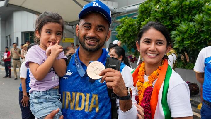 Exclusive | Young generation is seeing India win Olympic medal in hockey, it's good for the sport: Manpreet Singh