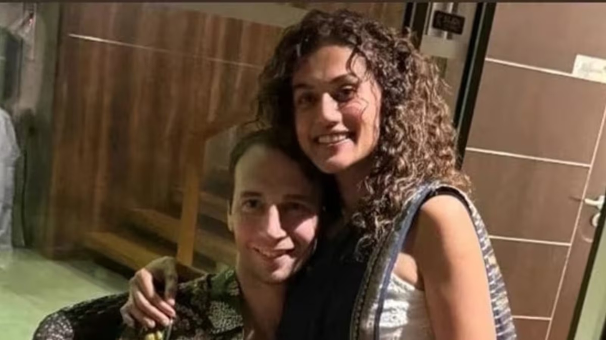 Taapsee Pannu reveals friends that Mathias Boe might 'sell' her to a Sheikh in Dubai: 'Why is this guy...' Taapsee Pannu reveals friends that Mathias Boe might 'sell' her to a Sheikh in Dubai: 'Why is this guy...'