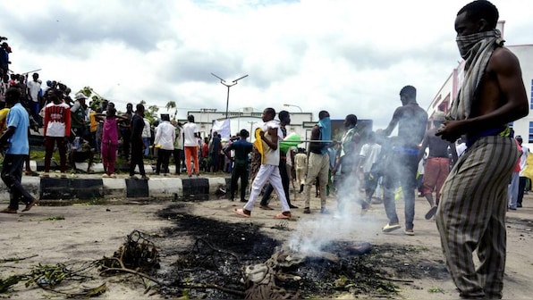  Nigerian president calls for end to hardship protests