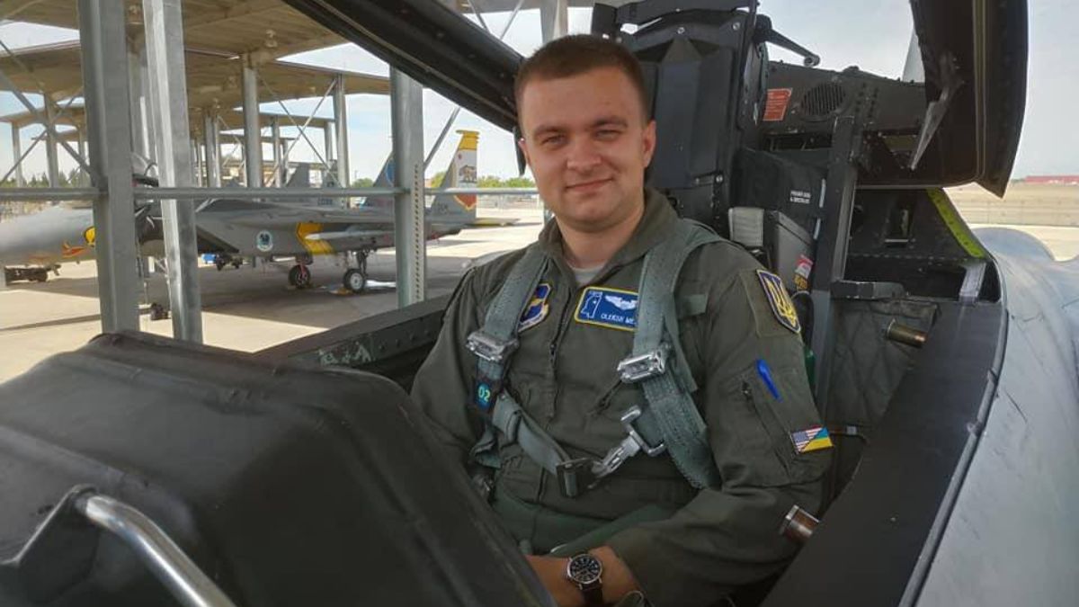 Oleksiy Mes was one of the few pilots trained to fly the F-16s that had arrived in Ukraine earlier this month. X/front_ukrainian Oleksiy Mes was one of the few pilots trained to fly the F-16s that had arrived in Ukraine earlier this month. X/front_ukrainian