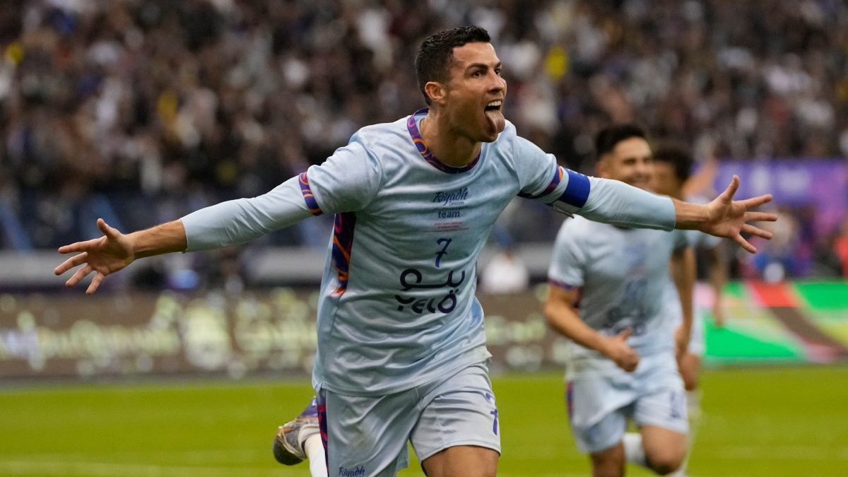 Cristiano Ronaldo breaks YouTube subscriber record with launch of new channel Cristiano Ronaldo breaks YouTube subscriber record with launch of new channel