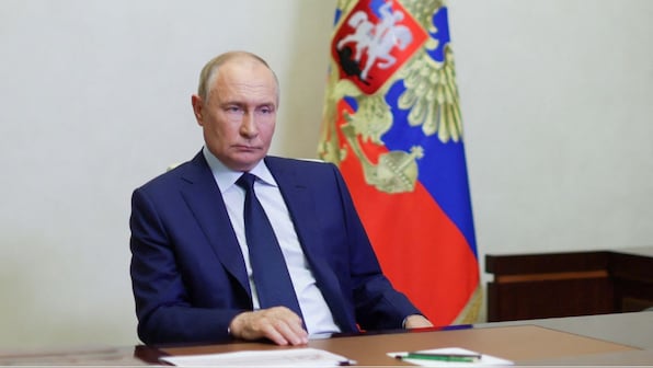 When to make babies? Putin wants Russians to have sex during work breaks as country’s birth rate plummets