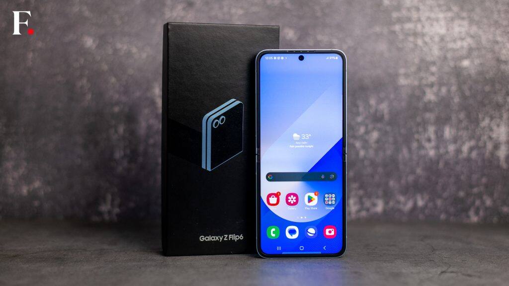 Samsung Galaxy Z Flip 6 Review 4-2024-08-0cc6306a68c69c14149ebff620618134