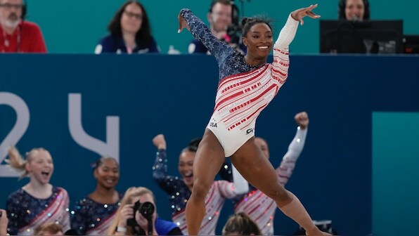  Simone Biles seeks further glory as golf, athletics begin