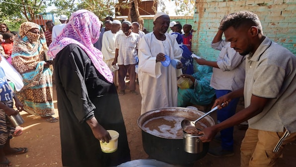 As Sudan famine worsens, UN probes top officials on blocked or missing food aid, fuel supplies