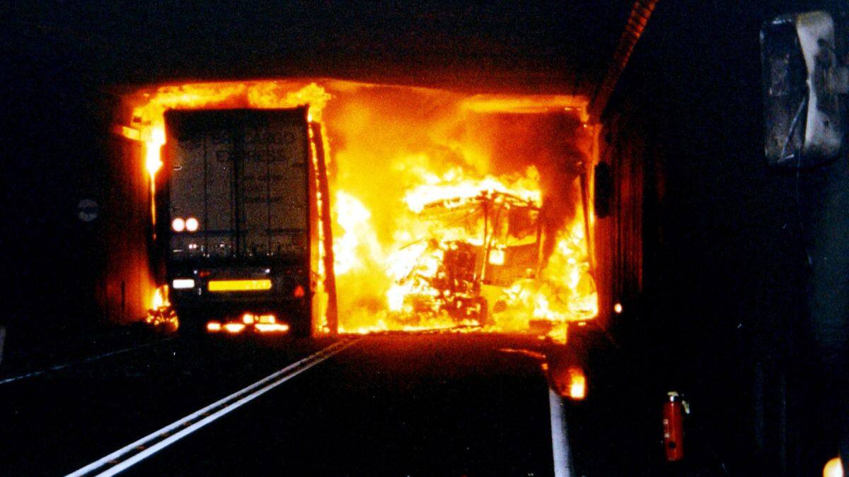 Vehicles burn inside the Gotthard tunnel near its southern end at Airolo, October 24, 2001. File Image/Reuters