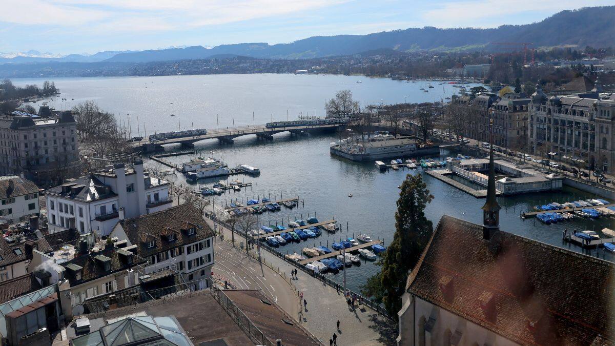 Overview of the Limmat river and Lake Zurich, Switzerland, March 16, 2023. File Image/Reuters