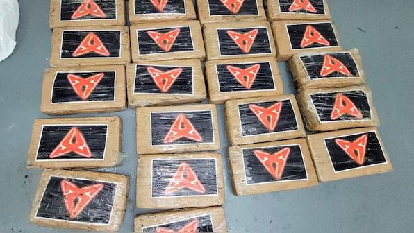 Hurricane Debby brings $1 mn worth cocaine on Florida beach