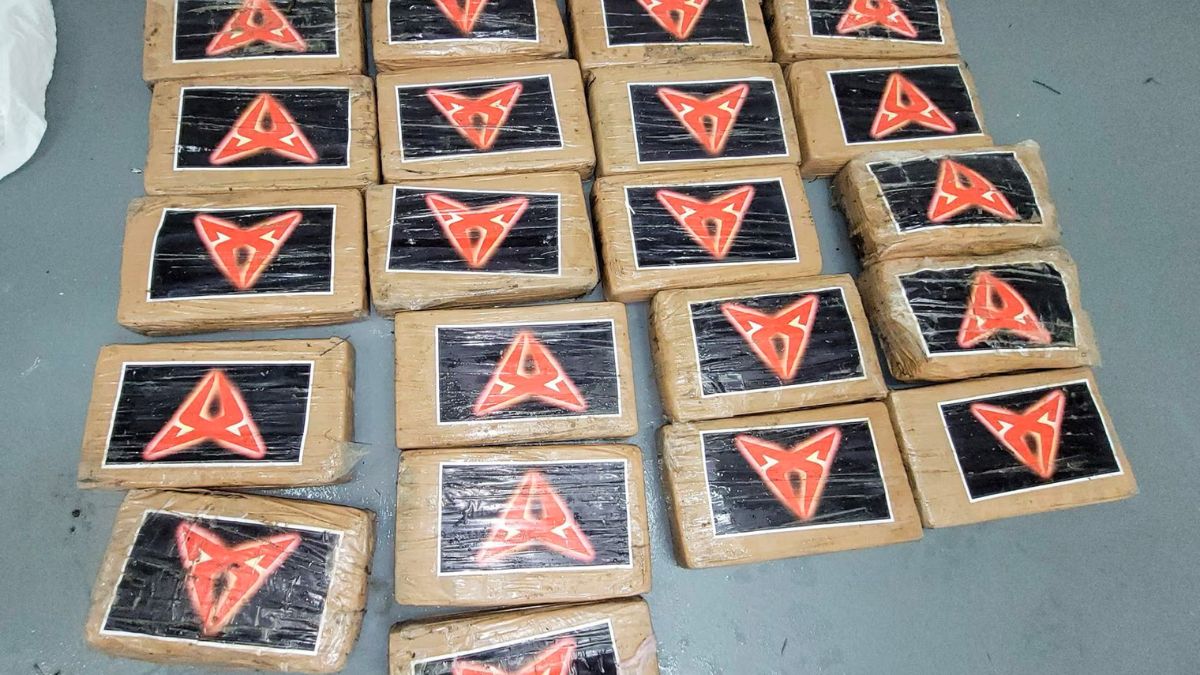 Hurricane Debby brings $1 mn worth cocaine on Florida beach Hurricane Debby brings $1 mn worth cocaine on Florida beach