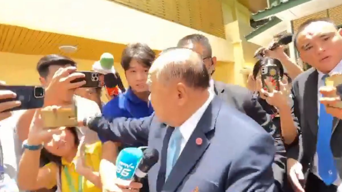 Screengrab from the viral video. Source: X Screengrab from the viral video. Source: X