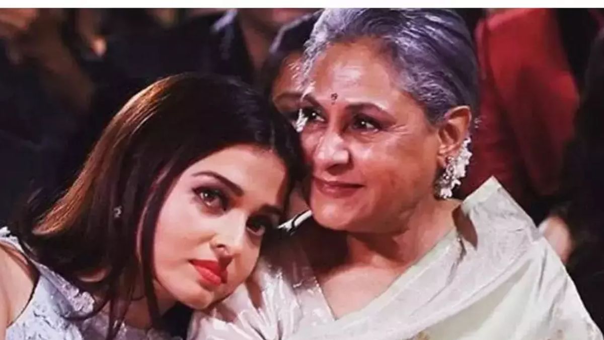 Amid Abhishek Bachchan and Aishwarya Rai Bachchan's divorce rumours, Jaya Bachchan says 'She's not my daughter' in viral video Amid Abhishek Bachchan and Aishwarya Rai Bachchan's divorce rumours, Jaya Bachchan says 'She's not my daughter' in viral video