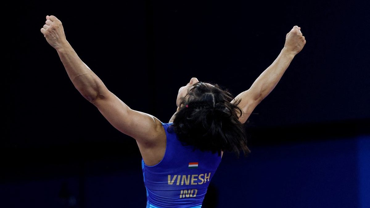 'Vinesh Phogat, you have not lost, you have been defeated': Sakshi Malik, Bajrang Punia on retirement news 'Vinesh Phogat, you have not lost, you have been defeated': Sakshi Malik, Bajrang Punia on retirement news