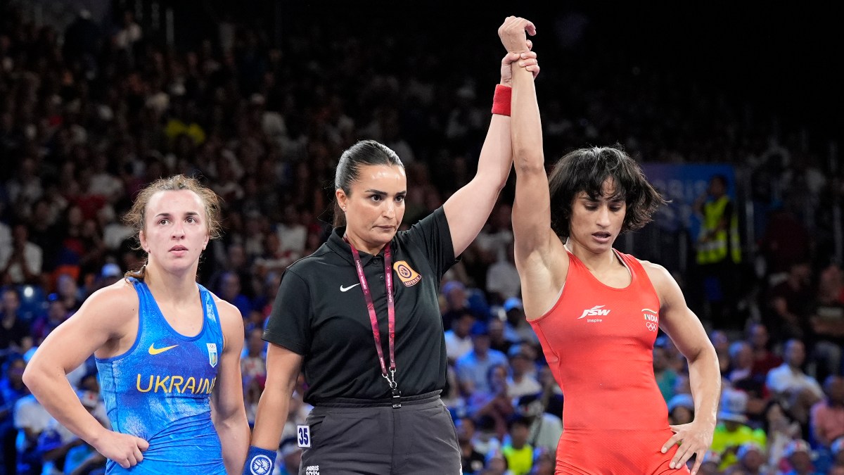 Paris Olympics 2024: Vinesh makes wrestling history by reaching women's 50kg final while Neeraj begins campaign on clinical note – Firstpost paris-olympics-2024-vinesh-makes-wrestling-history-by-reaching-women-s-50kg-final-while-neeraj-begins-campaign-on-clinical-note-firstpost