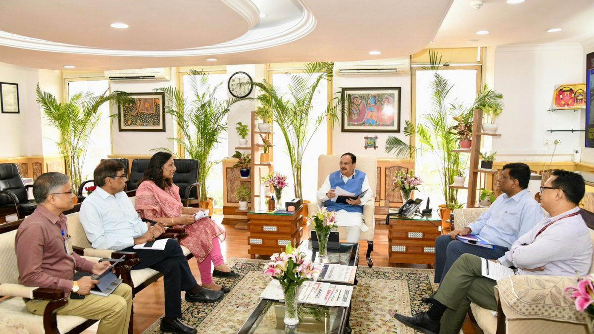 Union Minister of Health & Family Welfare Shri JP Nadda reviews the Monkeypox situation and preparedness. Union Minister of Health & Family Welfare Shri JP Nadda reviews the Monkeypox situation and preparedness.