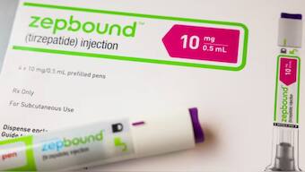An injection pen of Zepbound, Eli Lilly’s weight loss drug, is displayed in New York City, US. Source: REUTERS.