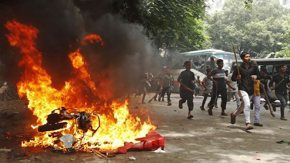 Bangladesh erupts in violence again, nearly 100 killed: Why protests refuse  to die down – Firstpost