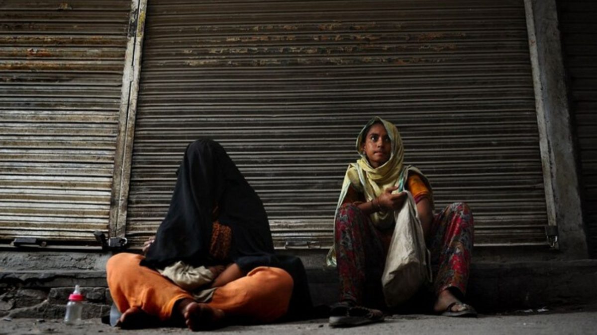 Pakistan's airports are looking for ‘beggars disguised as tourists' heading to Gulf Pakistan's airports are looking for ‘beggars disguised as tourists' heading to Gulf