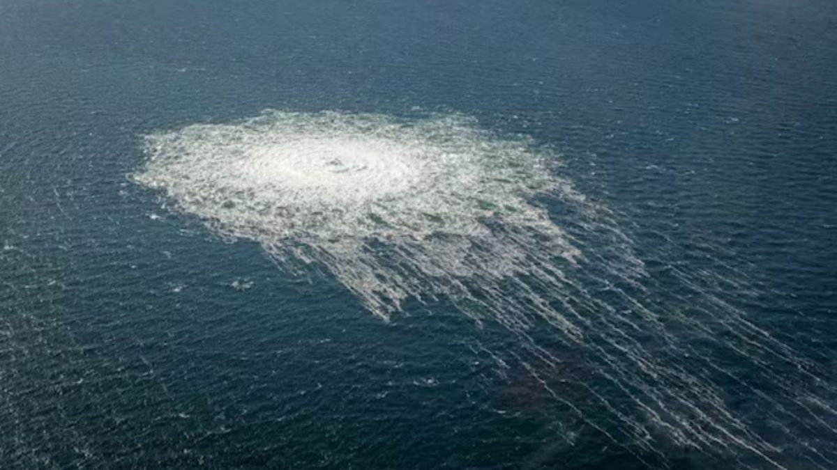 Gas bubbles from the Nord Stream 2 leak reaching surface of the Baltic Sea in the area shows disturbance of well over one kilometre diameter near Bornholm, Denmark, September 27, 2022. Source: REUTERS/Danish Defence Command Gas bubbles from the Nord Stream 2 leak reaching surface of the Baltic Sea in the area shows disturbance of well over one kilometre diameter near Bornholm, Denmark, September 27, 2022. Source: REUTERS/Danish Defence Command