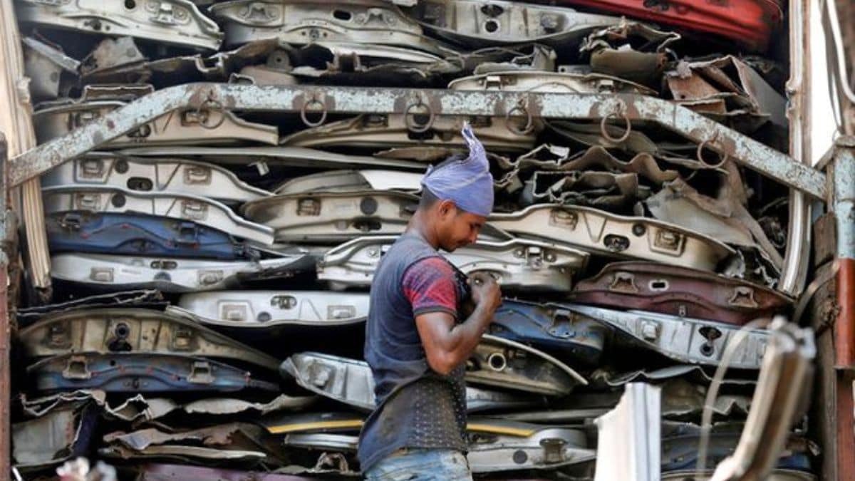 Buying a new car? Here's how scrapping your old vehicle can earn you discounts