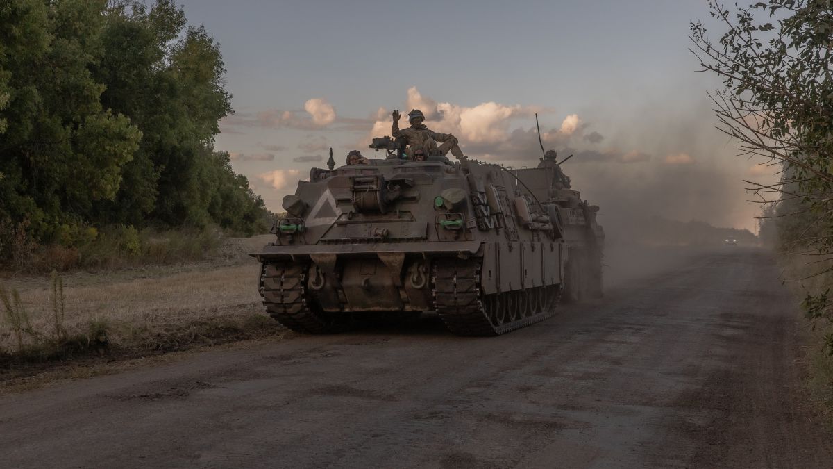 Ukraine's incursion into Russia: Why are Ukrainian vehicles marked with white triangles? Ukraine's incursion into Russia: Why are Ukrainian vehicles marked with white triangles?