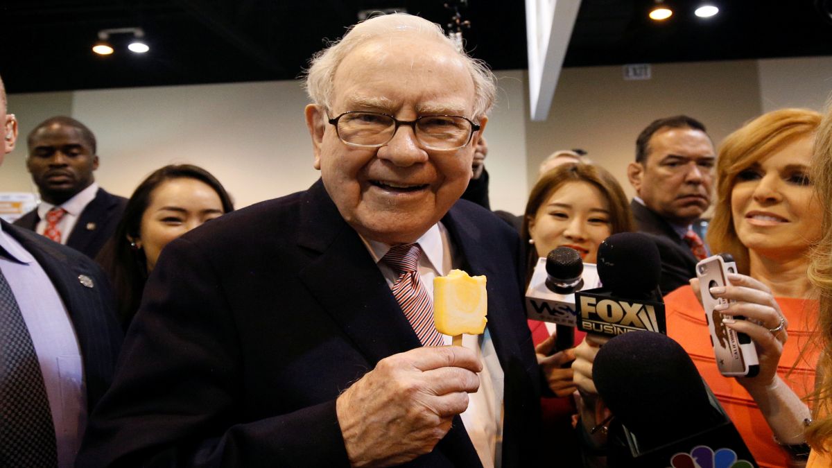 Birthday celebrations have come early for Warren Buffett as his conglomerate, Berkshire Hathaway, hit a $1 trillion market capitalisation. File image/Reuters Birthday celebrations have come early for Warren Buffett as his conglomerate, Berkshire Hathaway, hit a $1 trillion market capitalisation. File image/Reuters