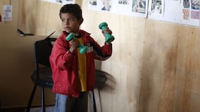 Is it safe for children to lift weights? Does it stunt growth?