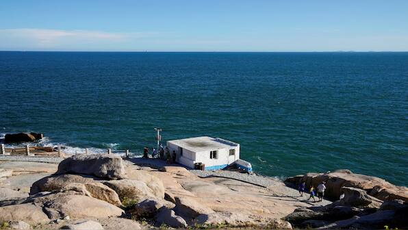 Japanese destroyer, Australian and NZ warships make historic transit in Taiwan Strait making China nervous