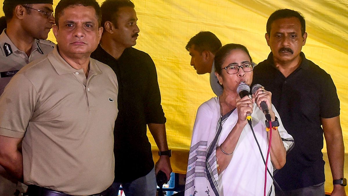 'She would be alive if Mamata had taken action against Sandip Ghosh in 2021': Kolkata rape-murder victim's father 'She would be alive if Mamata had taken action against Sandip Ghosh in 2021': Kolkata rape-murder victim's father