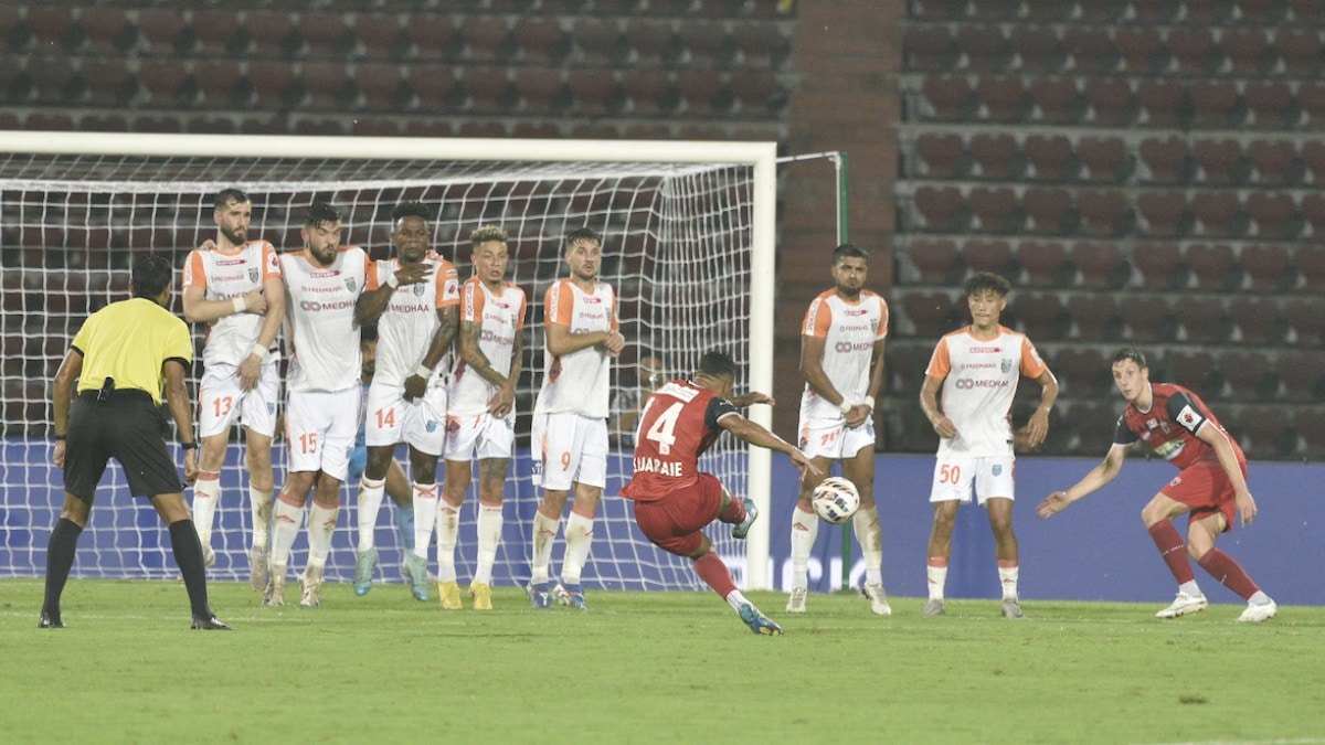 ISL 202425 Kerala Blasters, NorthEast United share points after 11