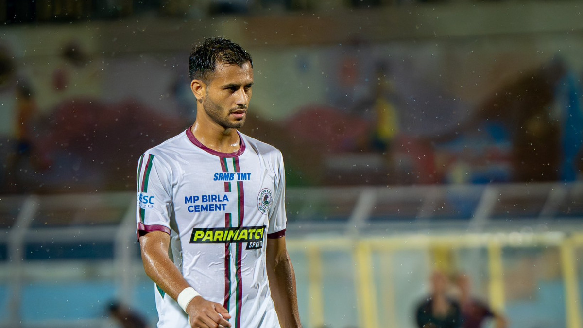 Indian centre back Anwar Ali had played a key role in helping Mohun Bagan Super Giant win the ISL league title last seaosn before his controversial move to East Bengal. Image credit: X/@mohunbagansg Indian centre back Anwar Ali had played a key role in helping Mohun Bagan Super Giant win the ISL league title last seaosn before his controversial move to East Bengal. Image credit: X/@mohunbagansg
