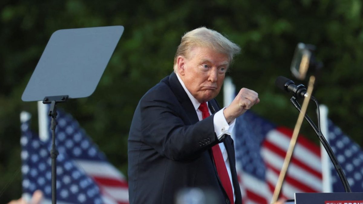 Just days ahead of Election Day, Trump ahead of Harris in swing states, shows latest forecast Just days ahead of Election Day, Trump ahead of Harris in swing states, shows latest forecast