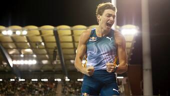 Armand Duplantis reacts after a successful attempt in the men's pole vault during the Diamond League final 2024 in Brussels. Image: AP