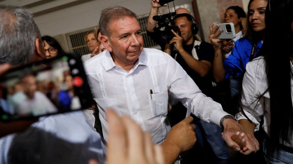 Venezuela: Ahead of presidential term, govt ramps up arrest threats against opposition leader Gonzalez Venezuela: Ahead of presidential term, govt ramps up arrest threats against opposition leader Gonzalez