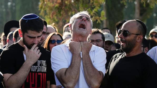 Protest erupts in Israel as hostage deaths build pressure on Netanyahu for cease-fire deal