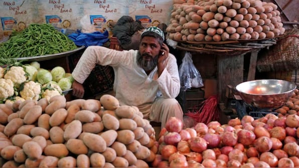 Pakistan's economic woes deepen as it faces complex web of challenges