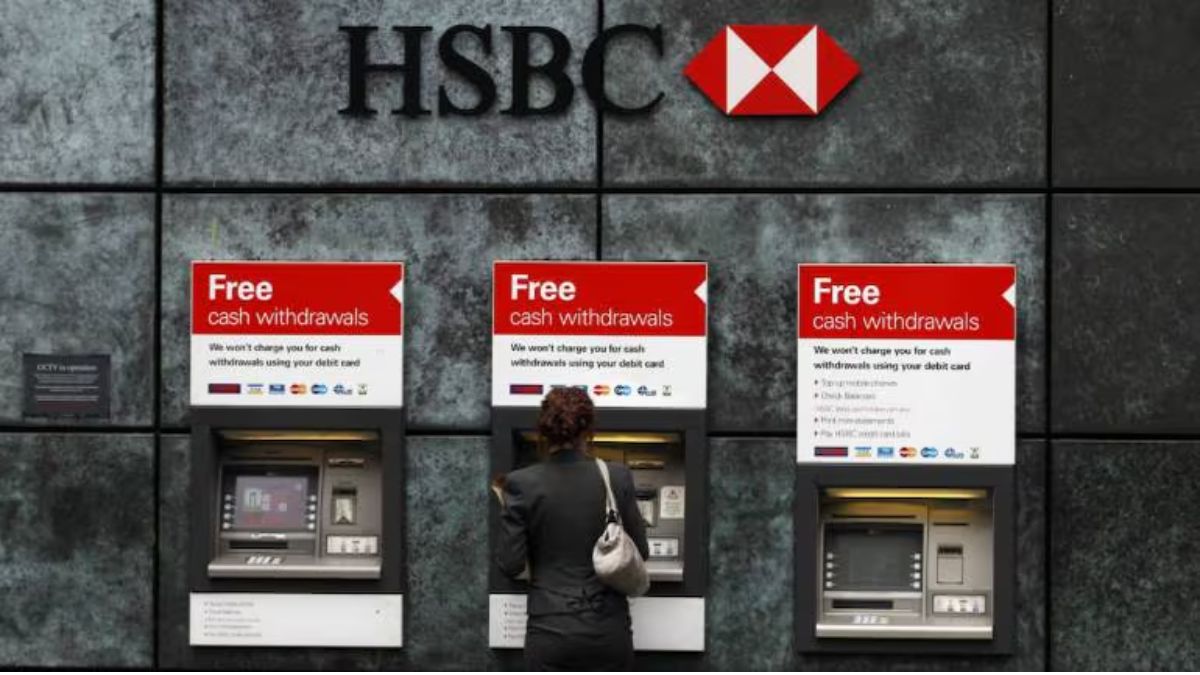 UK lenders to set up 350 'banking hubs' amid thousands of branch closures UK lenders to set up 350 'banking hubs' amid thousands of branch closures
