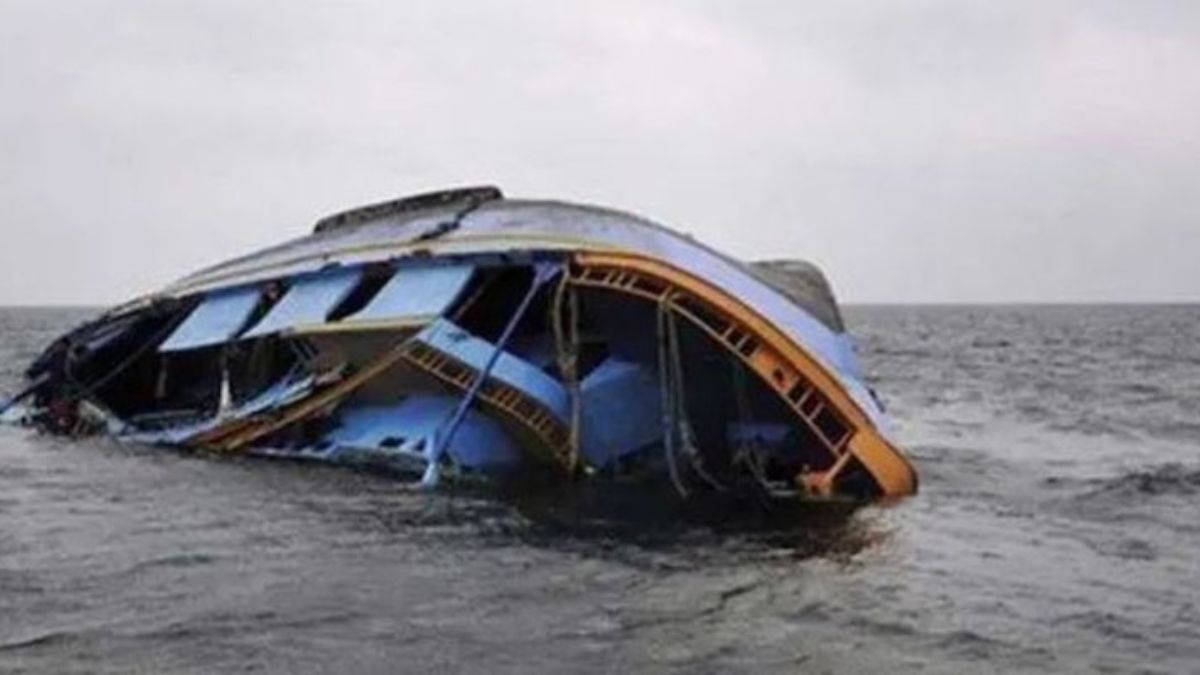 Over 40 dead after overloaded boat capsizes in Nigeria Over 40 dead after overloaded boat capsizes in Nigeria