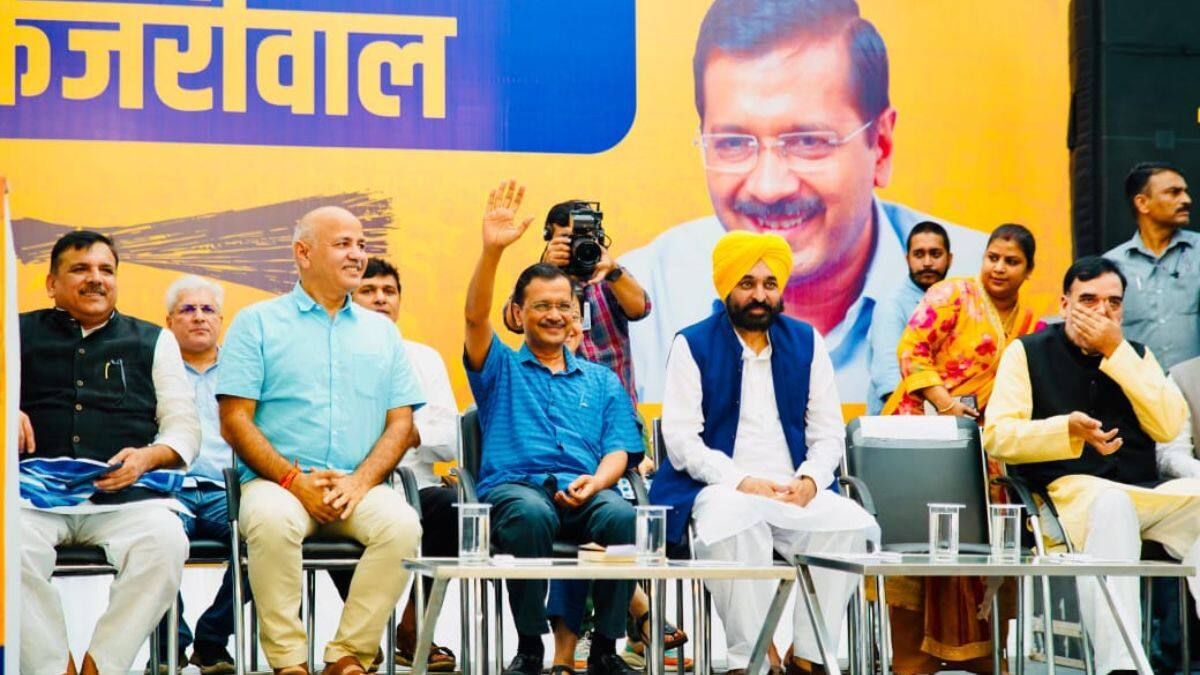 AAP leads in 3 assembly constituencies, Congress in one – Firstpost