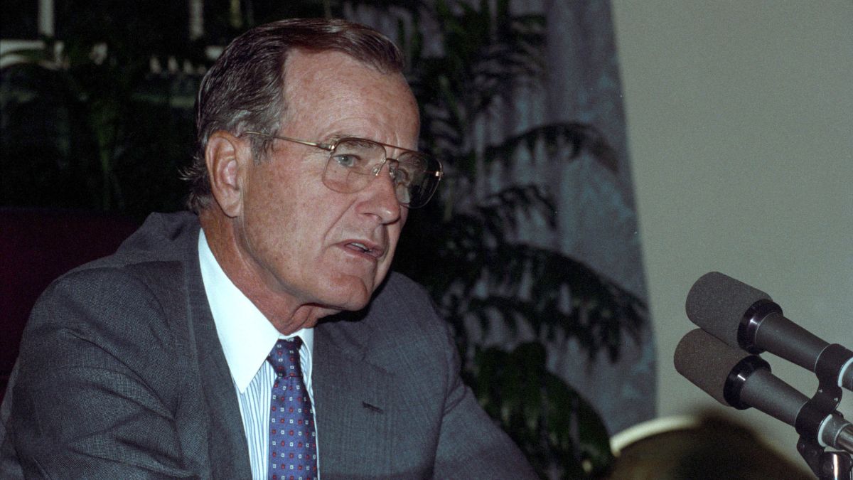 US President George HW Bush at the White House after he addressed the tens of thousands of US troops defending Saudi Arabia, August 29, 1990. File Image/Reuters US President George HW Bush at the White House after he addressed the tens of thousands of US troops defending Saudi Arabia, August 29, 1990. File Image/Reuters