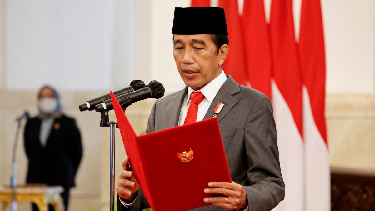 Indonesia’s President Jokowi among 6 million taxpayers whose data stolen, tax agency launches probe Indonesia’s President Jokowi among 6 million taxpayers whose data stolen, tax agency launches probe