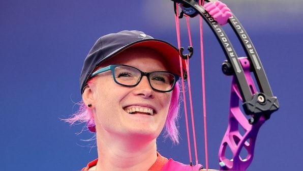 Pregnant Para-archer Jodie Grinham and Nathan Macqueen clinched gold for Great Britain by beating Iran 155-151 in the mixed team compound final