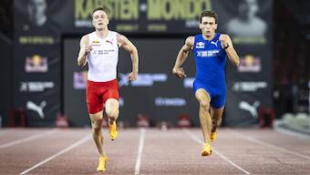Armand Duplantis (R) races against Karsten Warholm in a 100 meters sprint at the IAAF Diamond League Athletics meet in Zurich. AP