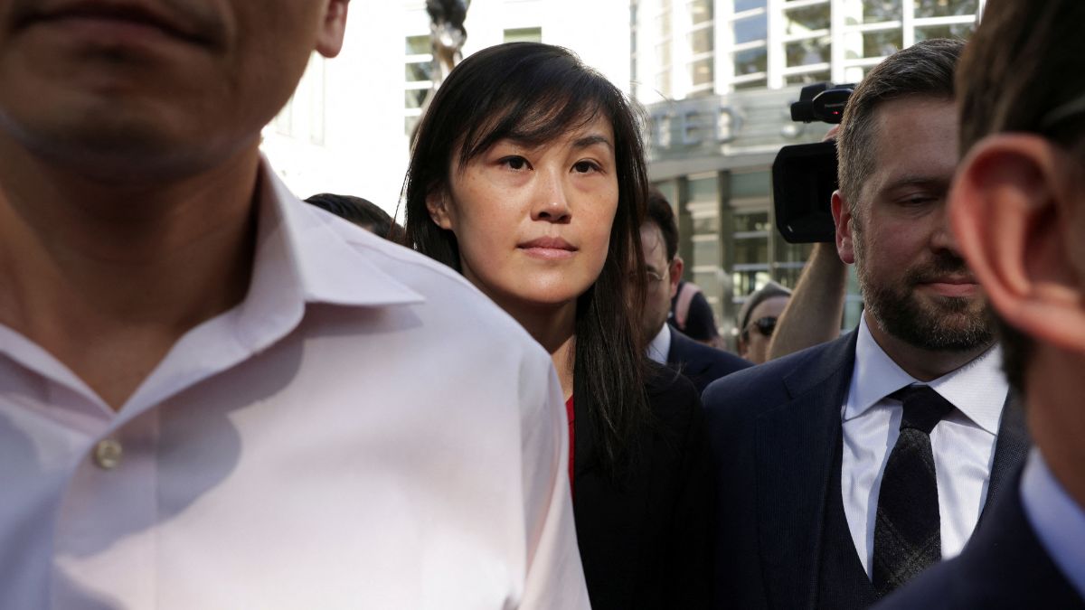 Linda Sun, a former aide to New York State Governor Kathy Hochul, exits Brooklyn Federal court after she was charged with acting as an unregistered agent of China’s government in New York City, US, September 3, 2024. Reuters Linda Sun, a former aide to New York State Governor Kathy Hochul, exits Brooklyn Federal court after she was charged with acting as an unregistered agent of China’s government in New York City, US, September 3, 2024. Reuters