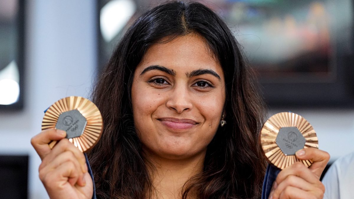 Manu Bhaker slams online trolls questioning her display of Olympic medals: 'I do it with pride' Manu Bhaker slams online trolls questioning her display of Olympic medals: 'I do it with pride'