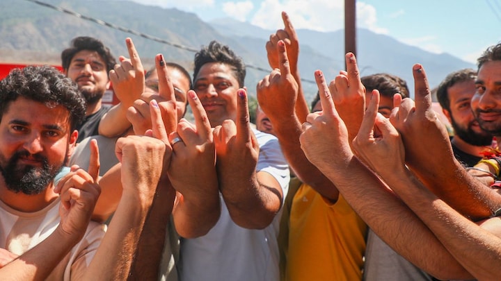 In Photos: Jammu and Kashmir votes for the first time in 10 years