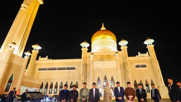 Brunei, Singapore, Egypt and more: The famous mosques PM Modi has visited during foreign trips