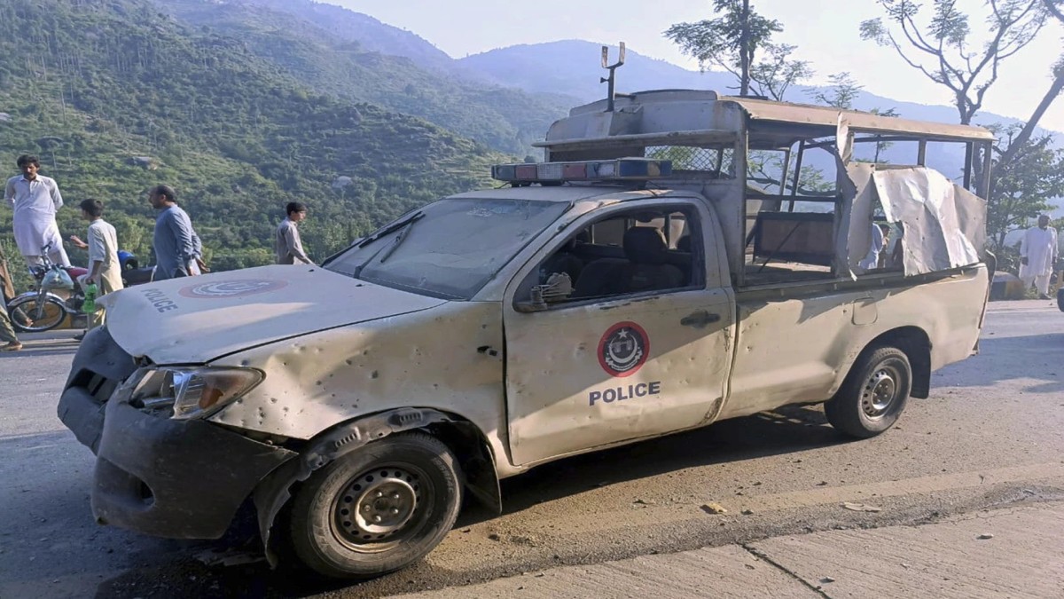 A police vehicle escorting a convoy of foreign diplomats was damaged in a fatal bomb explosion near Malam Jabba, Khyber Pakhtunkhwa, Pakistan, on September 22. AP A police vehicle escorting a convoy of foreign diplomats was damaged in a fatal bomb explosion near Malam Jabba, Khyber Pakhtunkhwa, Pakistan, on September 22. AP